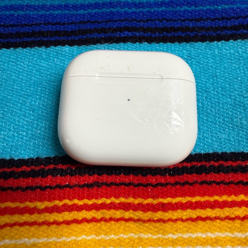 Apple AirPods gen 3